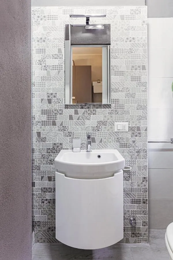 The Studio - Milano Centrale Via Zuretti Apartment